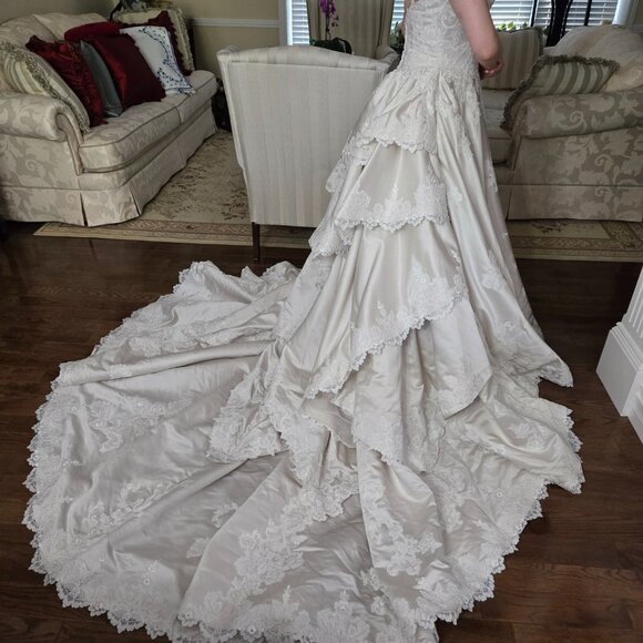 Unworn Sottero and Midgley Wedding Dress - Picture 4 of 10